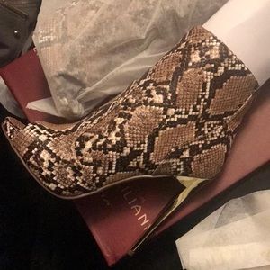 Snake Peep toe booties